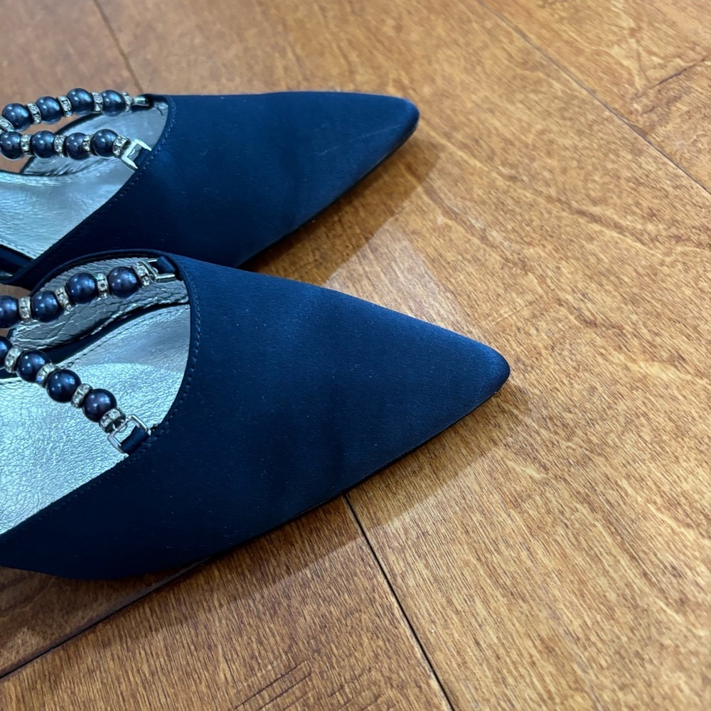Adrianna Papell Women's Navy Aurora Pump - Picture 10 of 12